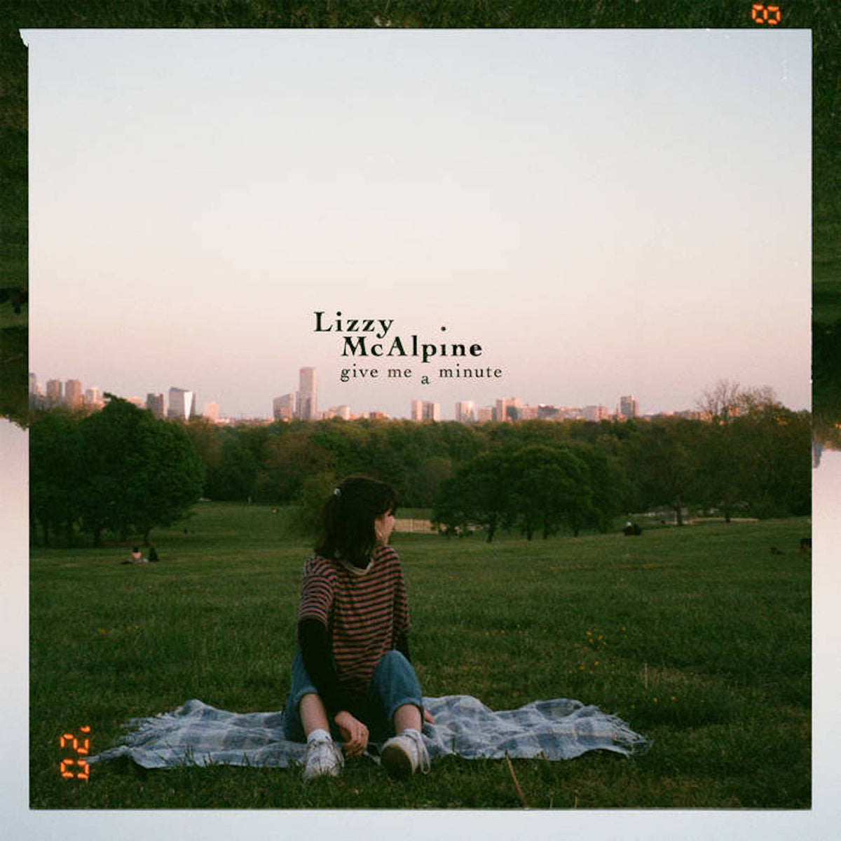 Lizzy Mcalpine - Give Me A Minute
