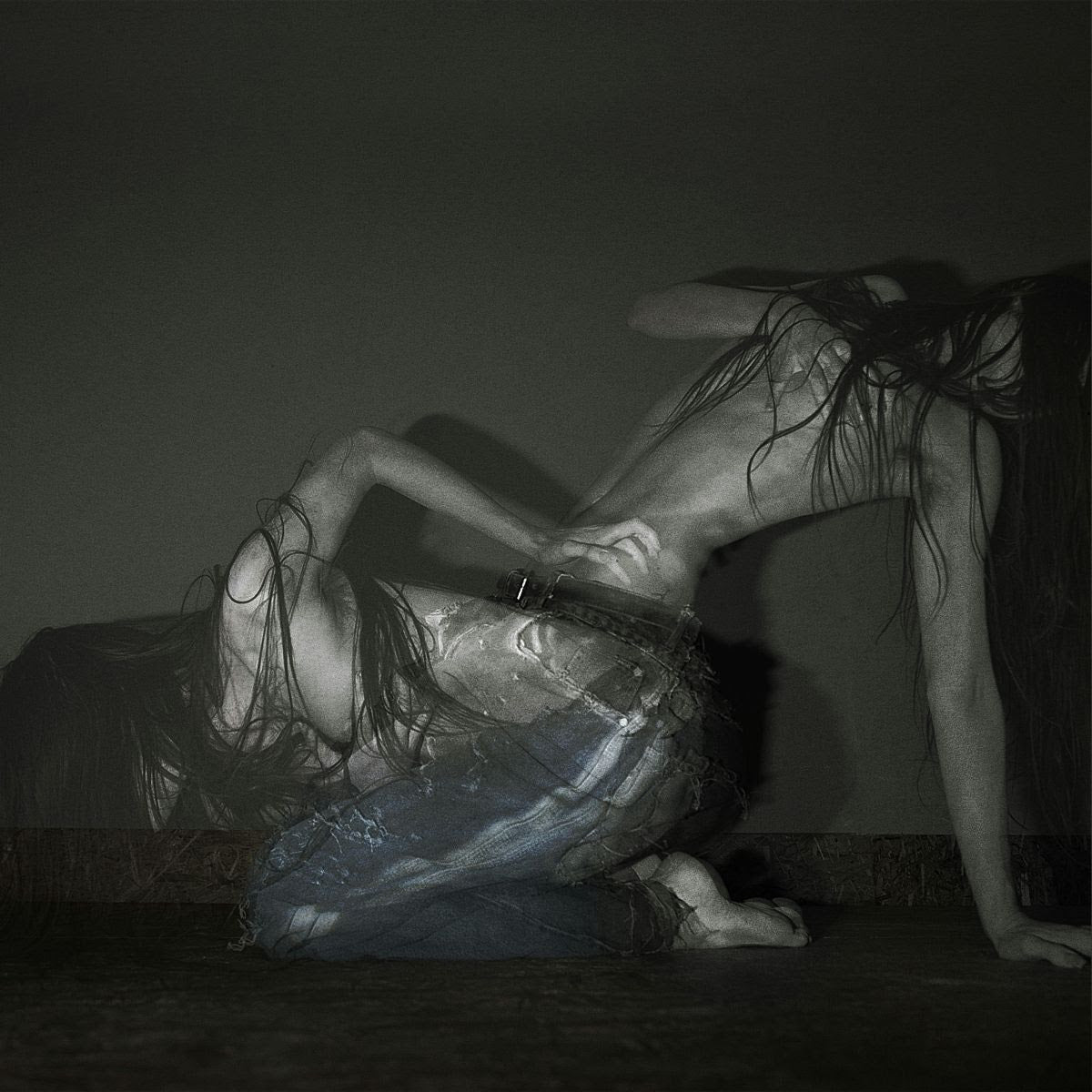 Sofia Isella - Something Is A Shell